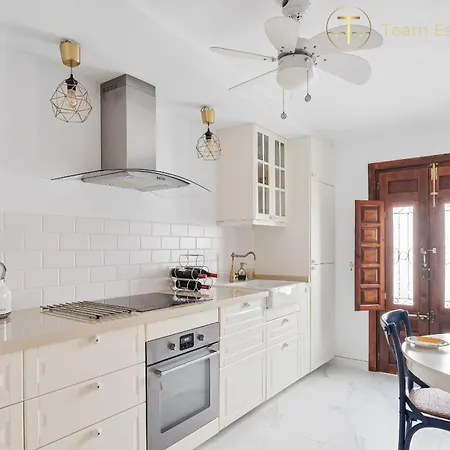 Townhouse In The Old Historic Town With An Amazing 360-degree View